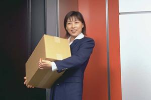 芸術的な手仕事のギャッベを扱う絨毯店